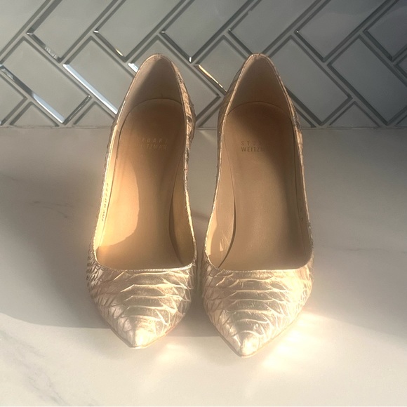 STUART WEITZMAN GOLD SILVER SNAKESKIN HEELS/ PUMPS  SIZE 7.5 M - Picture 2 of 16